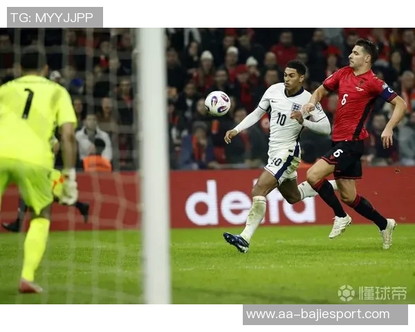 科贝尔失误致小贝林厄姆被断球后红牌离场引发争议